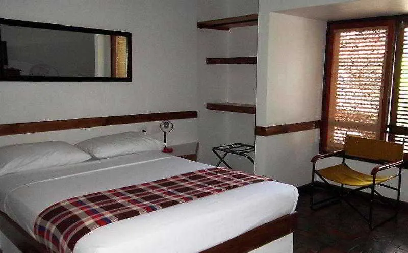 Edificio Neuchabel Hotel Cali