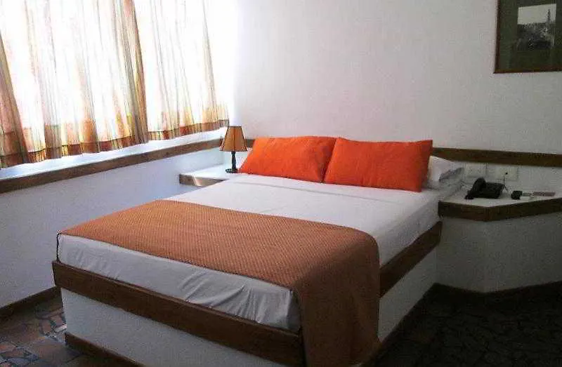 Edificio Neuchabel Hotel Cali