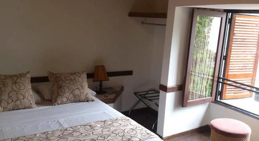 ***  Edificio Neuchabel Hotel Cali Colombia
